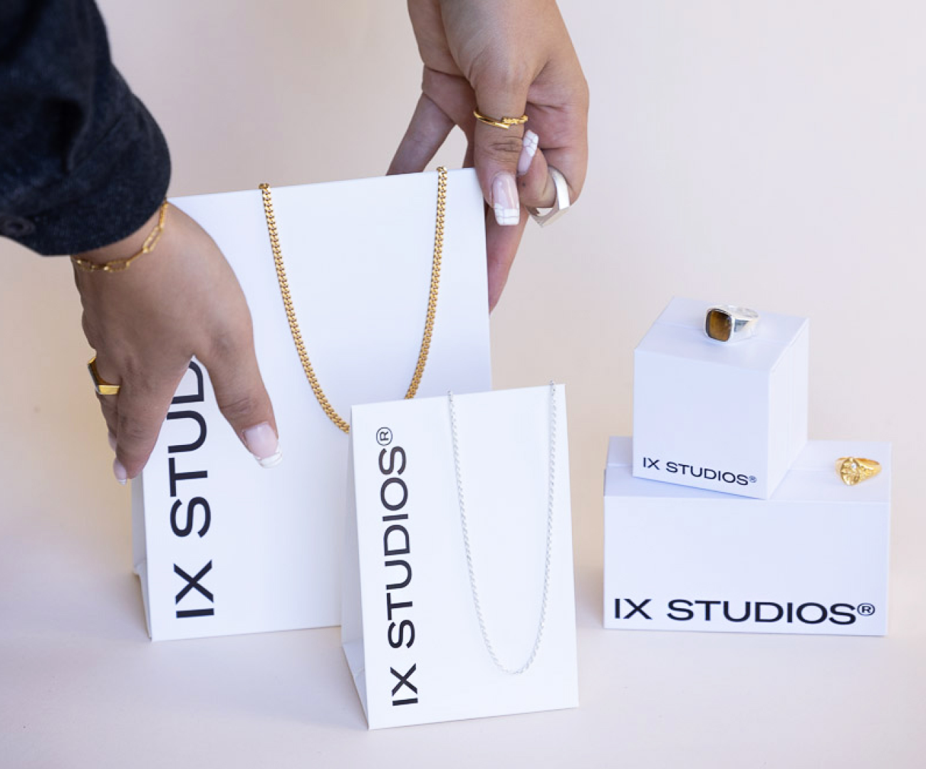 Giftset – IX STUDIOS INT