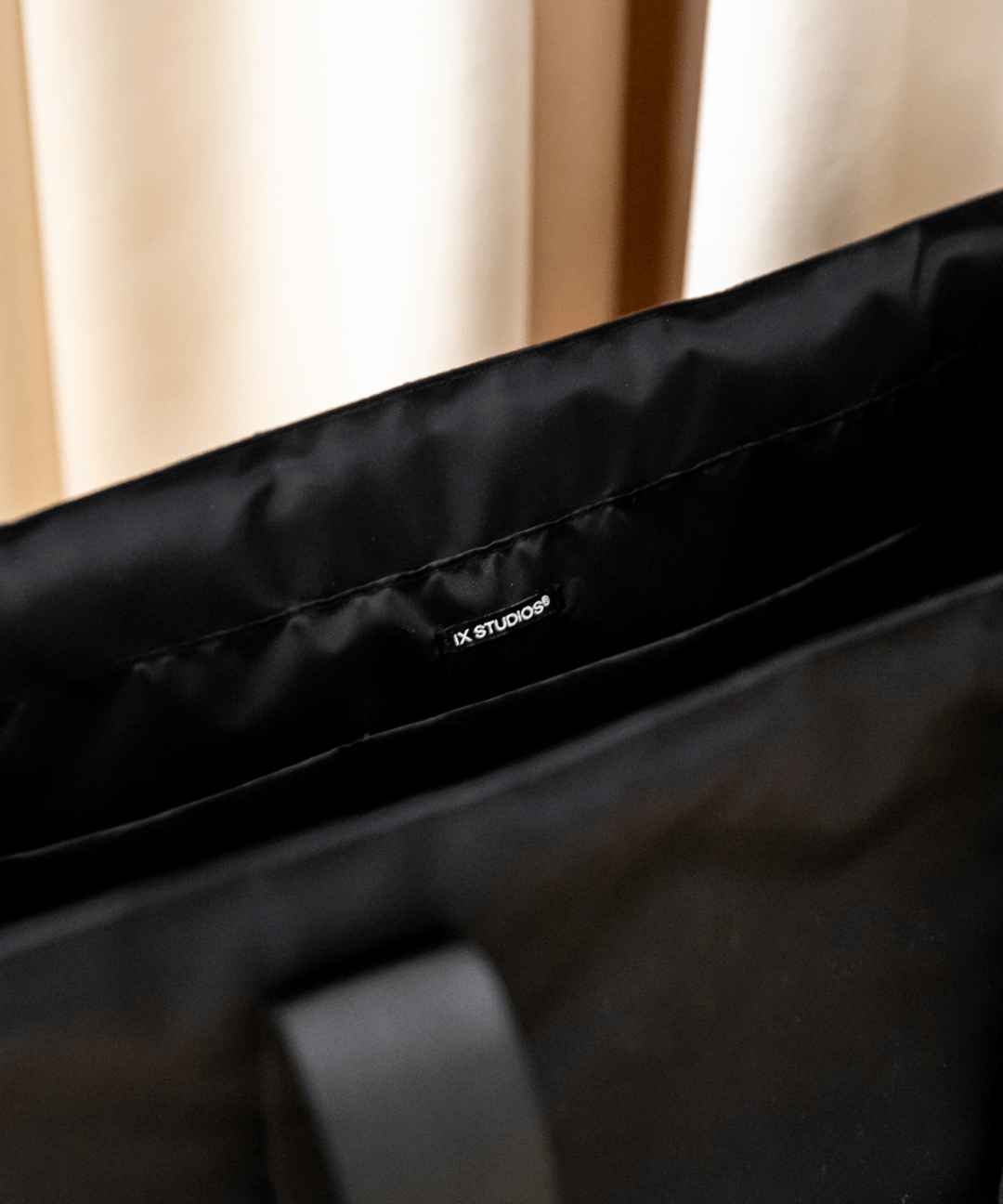 IX Big Nylon Tote Bag Black