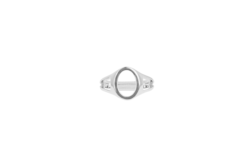 IX Mini Oval Simple Signet Ring Silver